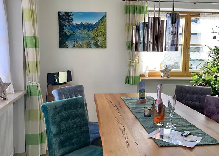 Haus Hochlenzerblick *